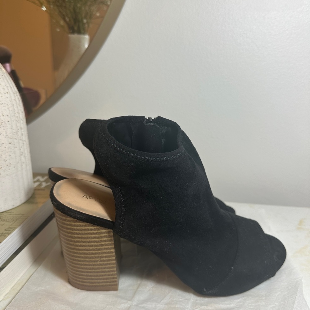 Black Chunky Heels